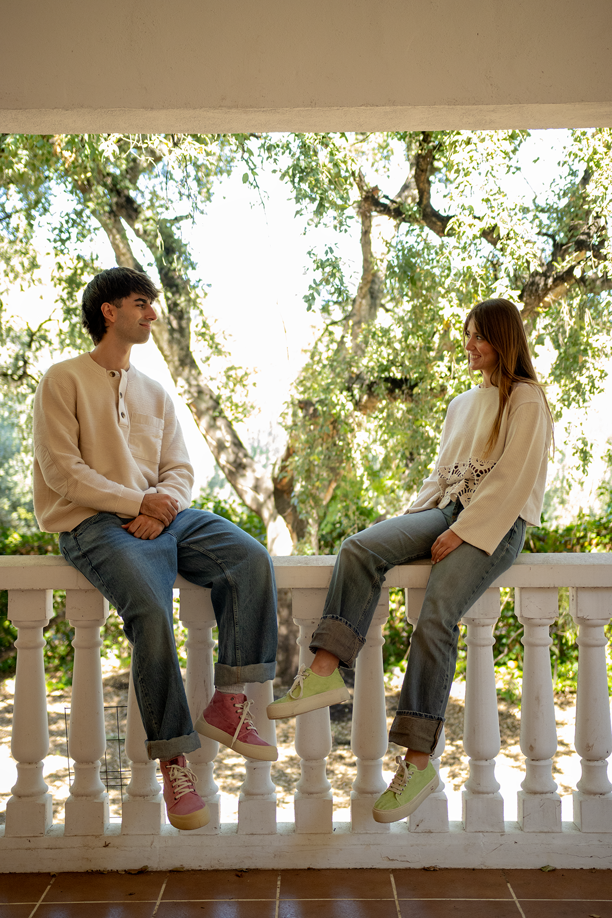 Zapatillas para hombre y mujer hechas en España con esencia mediterránea. 